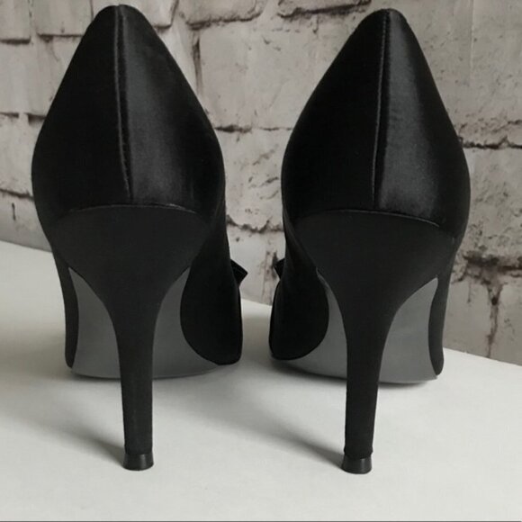 Tahari Sloan Peep Toe Satin Heels 6.5 - Picture 5 of 7